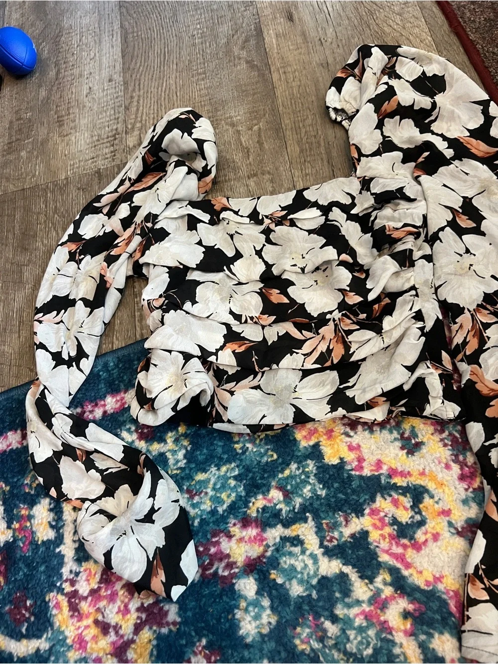 Abercrombie Floral Puff-Sleeve Cropped Top - Black & White